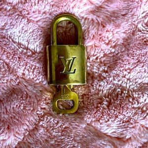 Authentic Brass Louis Vuitton Lock & Key ~ #314 ~ needs polishing
